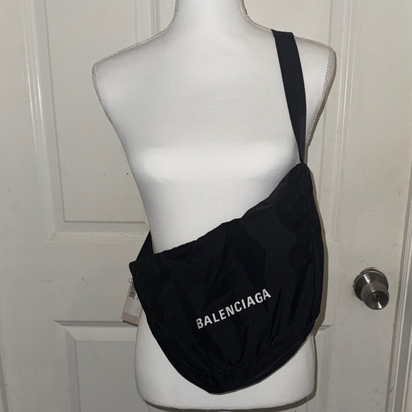 Balenciaga Black Belt Bag - Picture 1 of 9